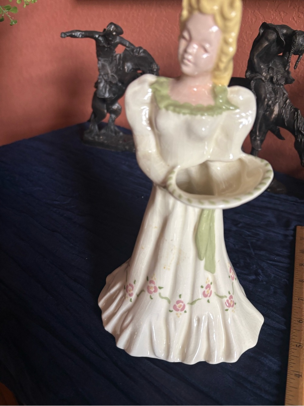 Ceramic Hand-Painted Lady Figurine Decorative Bowl in White and Green